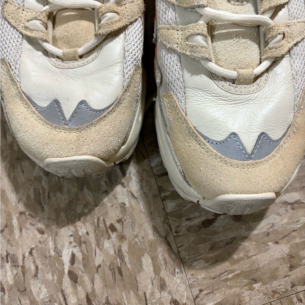 Puma X Randomevent Cell Alien White Asparagus Sneakers - Picture 3 of 12